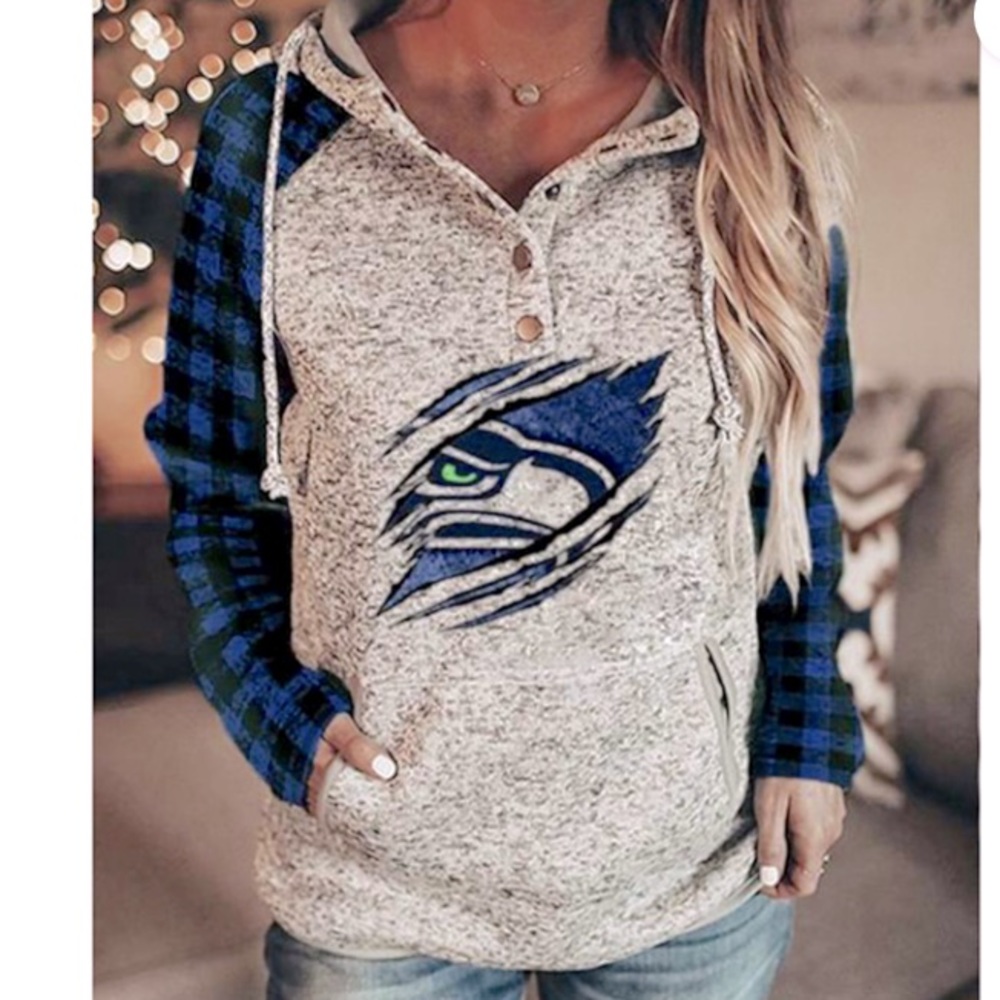 Seattle Seahawks Fleece Hoodie Pullover Checkered Sleeves Front Pocket Medium